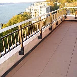 Плитка на балконе